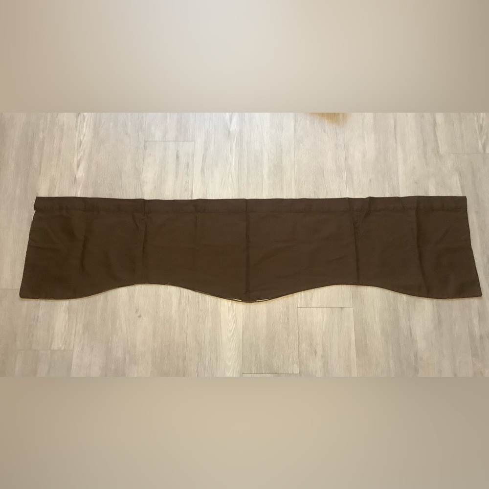 Window Valance - Picture 2 of 6